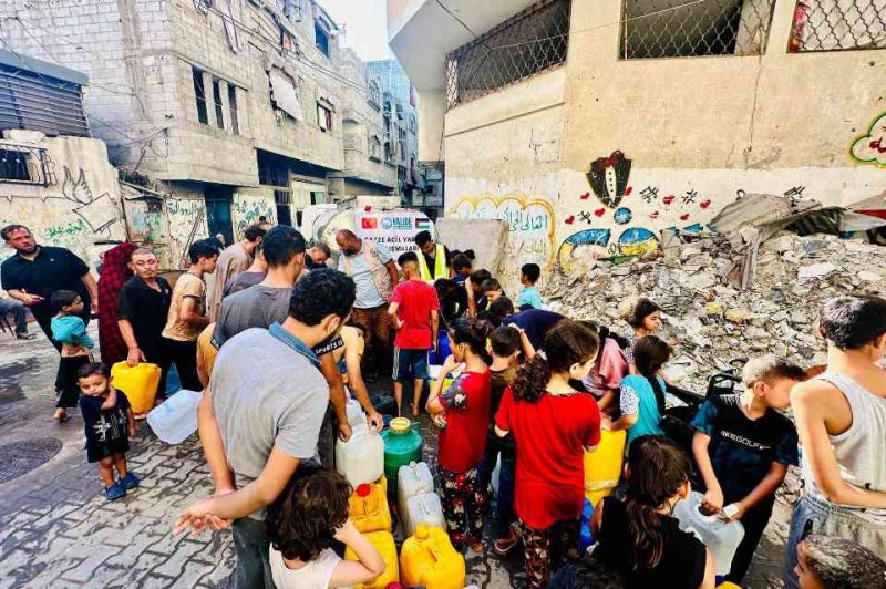 Derneğimizden Gazze’ye Hayat Veren Su Dağıtımları