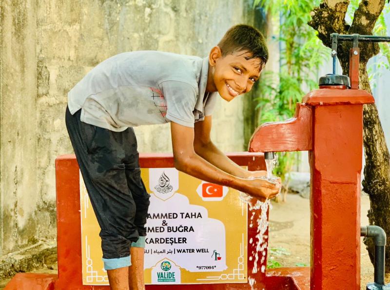 Sri Lanka’da Yeni Su Kuyusu Açılışı: Temiz Suya Erişim İçin Bir Adım Daha