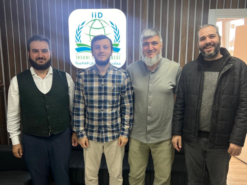 Valide İnsani Yardım Derneği Başkanı Muhammed Faruk Pirdal'dan İnsanı İnşaa Derneği'ne Ziyaret