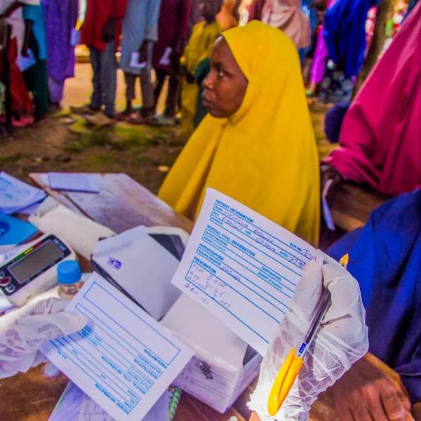 إجراء فحص الملاريا في نيجيريا