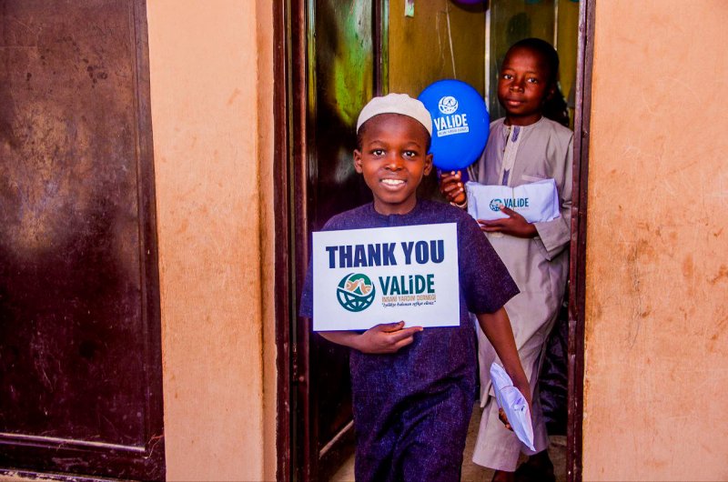 تقديم منح دراسية لإخوتنا الأيتام في نيجيريا