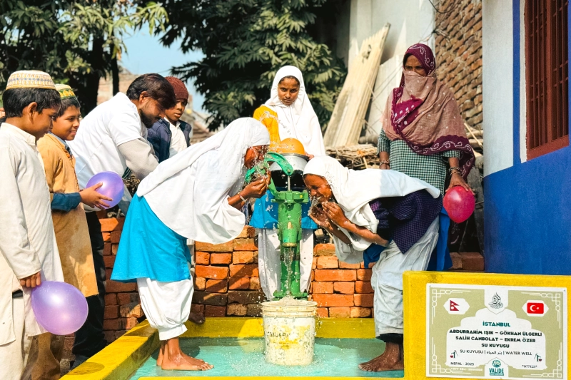 احتفال المياه في نيبال: بئر آخر يبدأ الخدمة